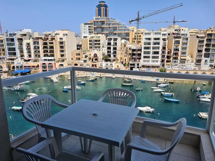 St Julians Bay Sea Front Apartments Saint Julian's Eksteriør billede